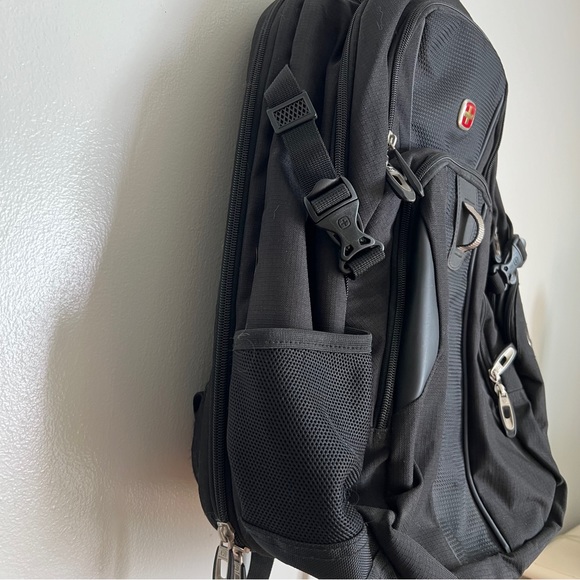 SWISSGEAR ScanSmart Laptop Backpack Black - Picture 3 of 17